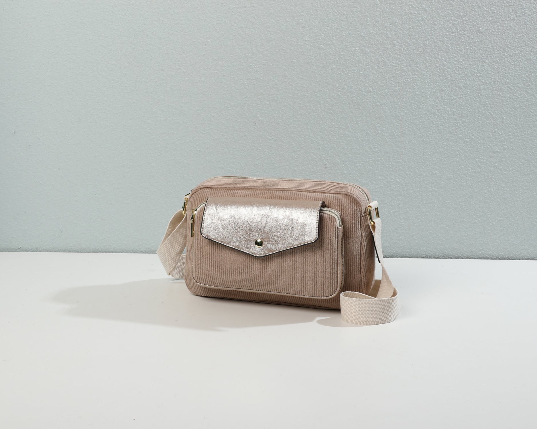 Taupe 0